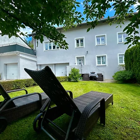 An Der Idyllischen Salzachschleife Naehe Salzburg * لاوفن
