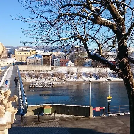 شقة An Der Idyllischen Salzachschleife Naehe Salzburg *